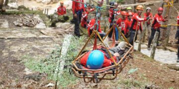 Dua Relawan Tabalong Ikuti Sekolah Vertical Rescue