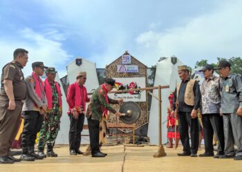 Digelar 3 Hari, Bupati Tabalong Buka Festival Budaya Dayak Deah