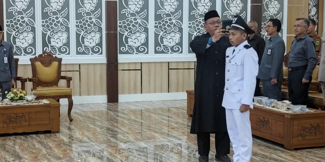 Jabat Kades PAW, Rahmad Fauzi Pimpin Desa Kasiau