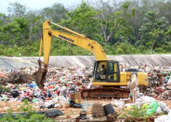 TPA Bongkang Overload, “Gunung Sampah” Capai 15 Meter