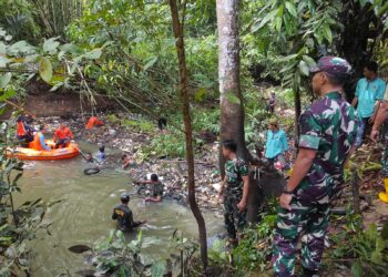 Kodim 1008/Tabalong Turunkan Satu Koramil Bantu Bersihkan Sungai Mangkusip