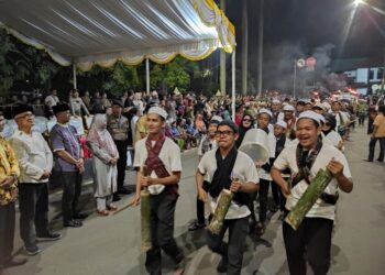 Puluhan Grup Ramaikan Pawai Talintingan di Tabalong