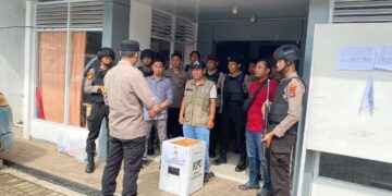 Bersenjata Lengkap kawal Kotak Suara ke KPU Kalsel