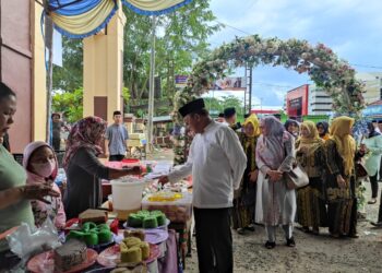 Bupati Tabalong Doakan Dagangan Pasar Ramadhan Laris Manis
