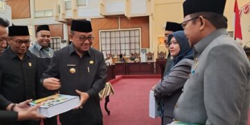 Bupati Tabalong Sampaikan LKPJ Tahun 2023