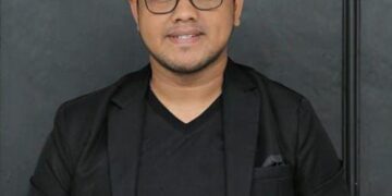 Pinter Menjilat Untuk Bisa Naik Jabatan  ?