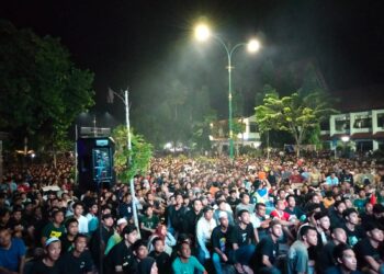 Ramaikan, Nobar Timnas Indonesia di Videotron Taman Giat Kota Tanjung