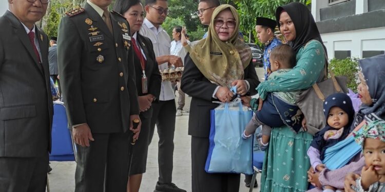Bantuan Sembako untuk Anak Stunting di Tabalong