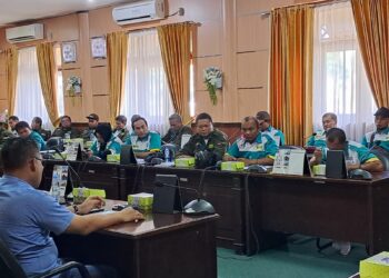FSP KEP Sampaikan Delapan Tuntutan ke DPRD Tabalong