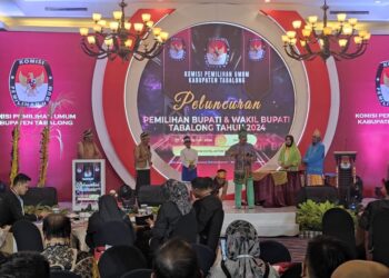 Seni Mamanda dan Tarian Dayak Maanyan Meriahkan Peluncuran Pilkada Tabalong