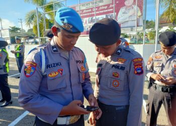Cari Penjudi Online, Polres Tabalong Periksa HP Anggotanya