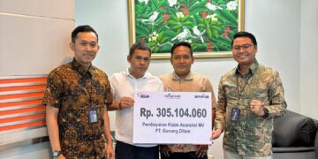 BRI Insurance Bayar Klaim Asuransi Motor Vehicle Sebesar Rp 300 Juta untuk Kendaraan Dump Truck di Banjarmasin