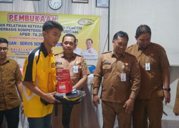 Tingkatkan Keterampilan, Pemuda Banua Lawas Ikuti Pelatihan Servis Sepeda Motor