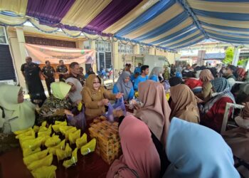 Bantu Masyarakat, Kejari Tabalong Gelar Pasar Murah