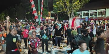 Bersama Masyarakat Tabalong H Fani Rayakan Kemenangan Timnas Indonesia