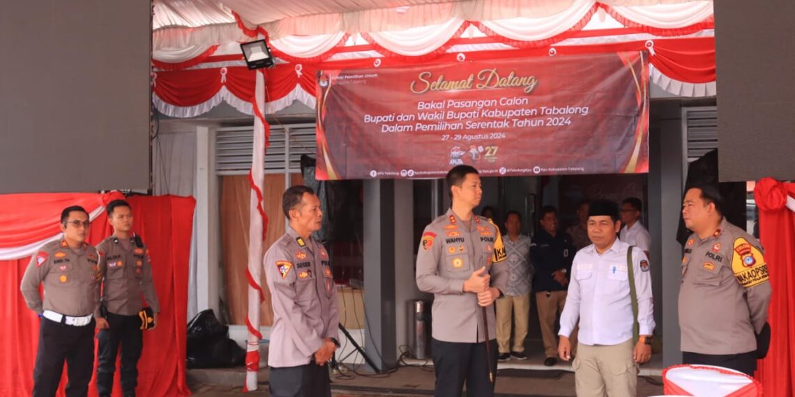 Ratusan Polisi Jaga Kantor KPU Tabalong