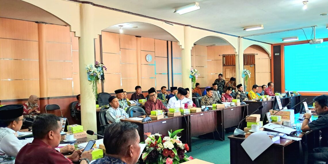 DPRD Tabalong Gelar Uji Publik Raperda Penyelenggaraan Pesantren