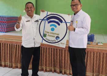 SMKN 1 Banua Lawas Terima WIFI Gratis
