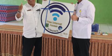 SMKN 1 Banua Lawas Terima WIFI Gratis