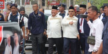 Mengulang Lima Tahun Lalu, H Norhasani Berjalan Kaki Daftar ke KPU Tabalong