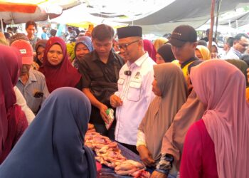 Sambangi Pasar Mantuil, H Fani Dido’akan Warga Menang