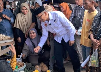 Kunjungi Pasar Mabuun, H Fani Tuai Dukungan Masyarakat