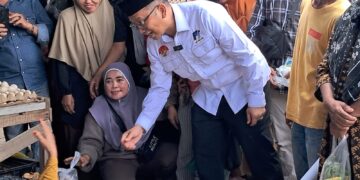 Kunjungi Pasar Mabuun, H Fani Tuai Dukungan Masyarakat