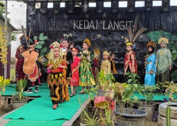 Bak Model, Puluhan Anak Ikuti Ajang Fashion Show di Sanggar Langit Tabalong