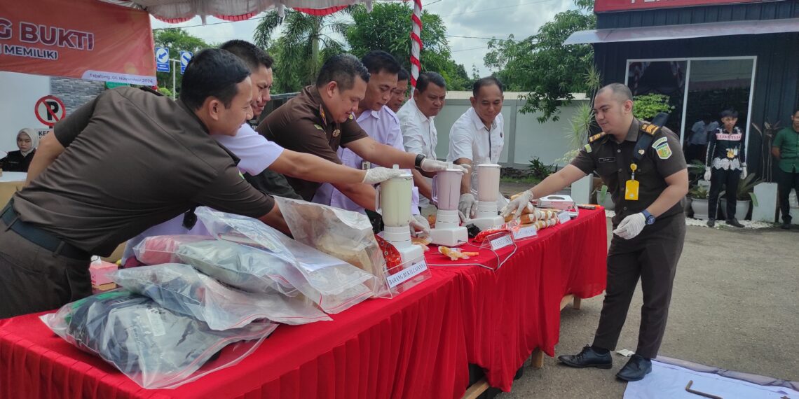 Kejari Tabalong Musnahkan Barbuk 49,8 Gram Sabu