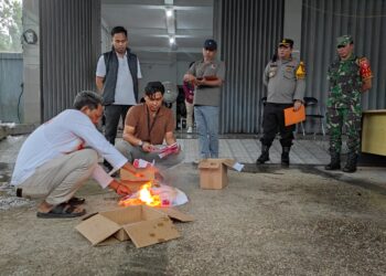 Jelang Pemilihan, KPU Tabalong Musnahkan Ratusan Surat Suara