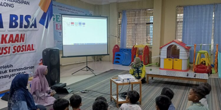 Kunjungi Perpustakaan Tabalong, Cara TPA Al-Manshurin Kenalkan Dunia Literasi ke Muridnya