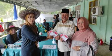Berikan Suara di TPS 04 Pembataan, H Sani Berharap Pilkada Berjalan Kondusif
