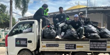 Mapala Uniska Banjarmasin Kembali Bantu Bersihkan Sampah Pasca Haul Guru Sekumpul