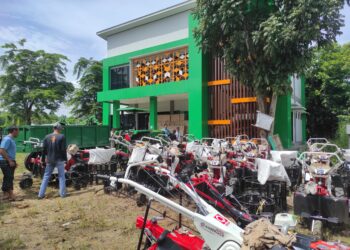 Kelompok Tani di Tabalong Terima 25 Unit Alsintan