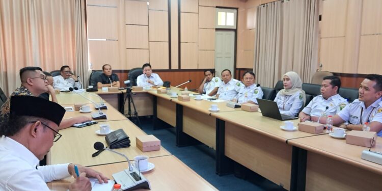 Komisi l DPRD Rapat dengan DPMD Tabalong Bahas Anggaran Desa