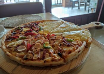 Pizza Tabalong, Hidangan Kekinian Digandrungi Hingga Luar Kalsel