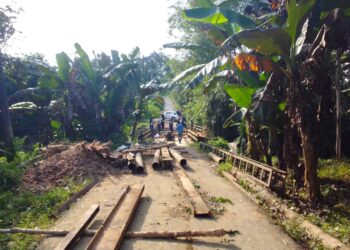 Oprit Jembatan Nyali Uwie Longsor, PUPR Tabalong Lakukan Ini