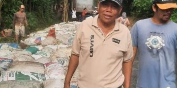 Senyum Petani Ribang Merebak, Karet Dibeli Mahal oleh Anggota Dewan