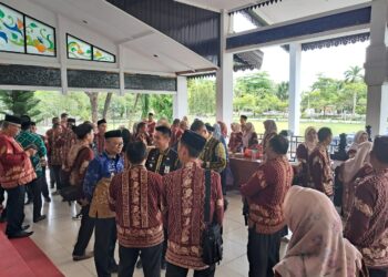 Bupati Tabalong Pinta Kades Lupakan Masa Lalu