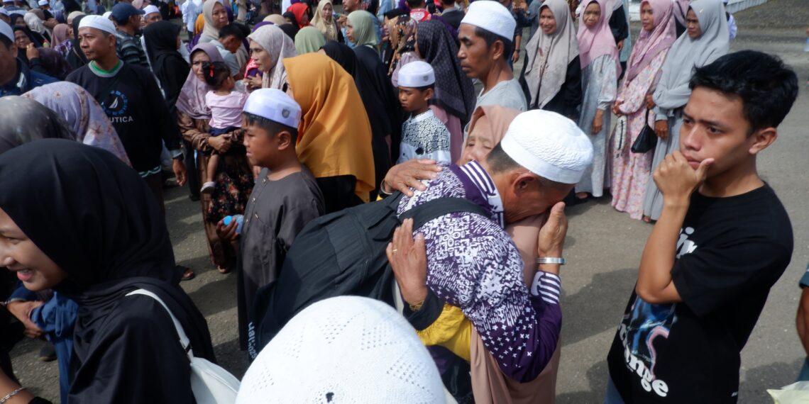 Wabup Beserta Istri Sambut Kedatangan Jamaah Haji Tabalong