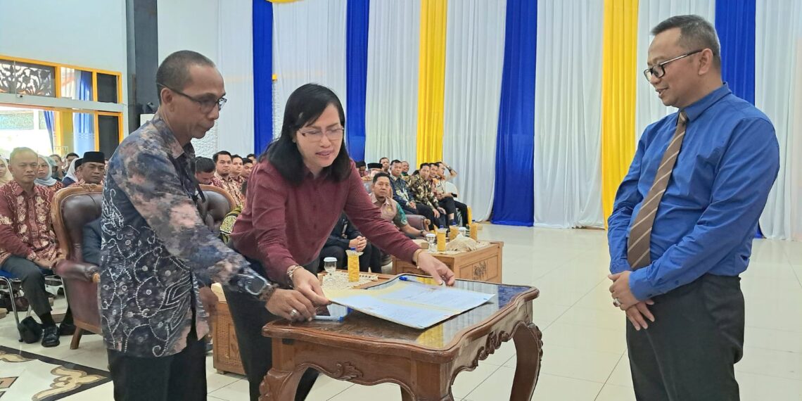 Permudah Layanan Adminduk, Disdukcapil Tabalong  Gandeng Desa dan Kelurahan