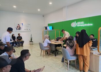 Pekerja Kena PHK dapat Bantuan Tunai 60 Persen dari Gaji Selama 6 Bulan