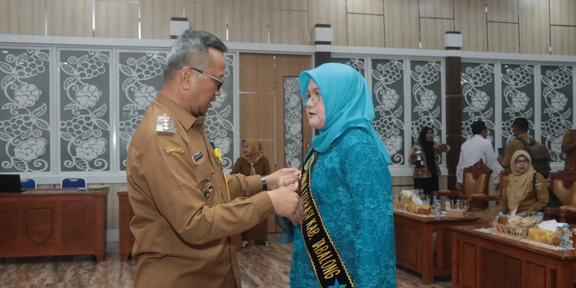 Hj Desi Dikukuhkan Sebagai Bunda Literasi Tabalong