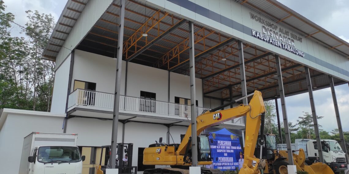 Bupati Tabalong Resmikan Workshop Alat Berat