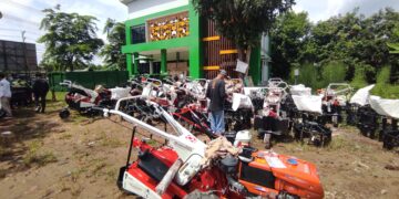 Puluhan Poktan Tabalong Terima Bantuan  Alsintan