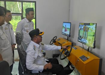 Perdana, Pemkab Tabalong Buka Pelatihan Alat Berat