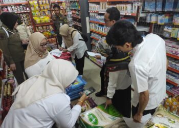 Antisipasi Beras Diduga Oplosan, Petugas Gabungan Sidak Distributor Hingga Toko Ritel Modern