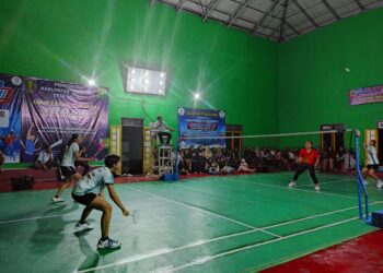 160 Peserta Ikuti Turnamen Bulutangkis Waling Cup III