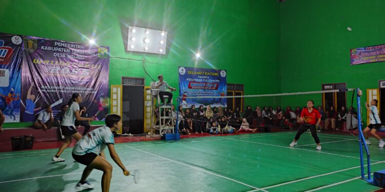 160 Peserta Ikuti Turnamen Bulutangkis Waling Cup III