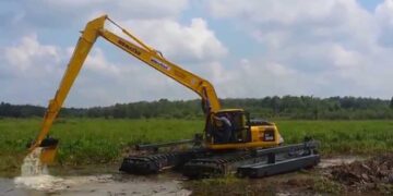 Dukung Sektor Pertanian, Pemkab Tabalong Beli Excavator Amphibi